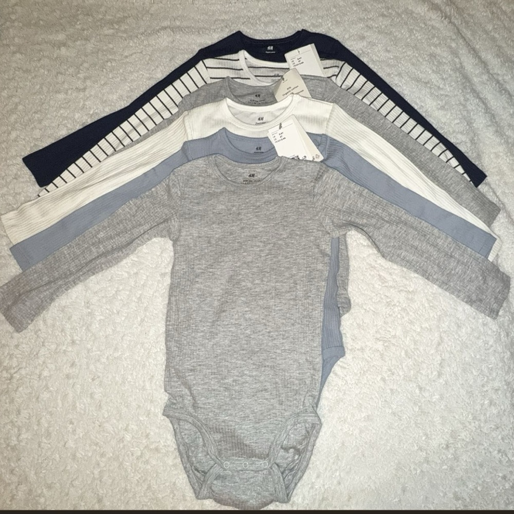 3 sets of 4T bodysuits